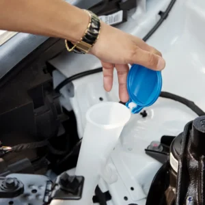 AdBlue deposunun araç üzerindeki konumu ve dolum kapağı